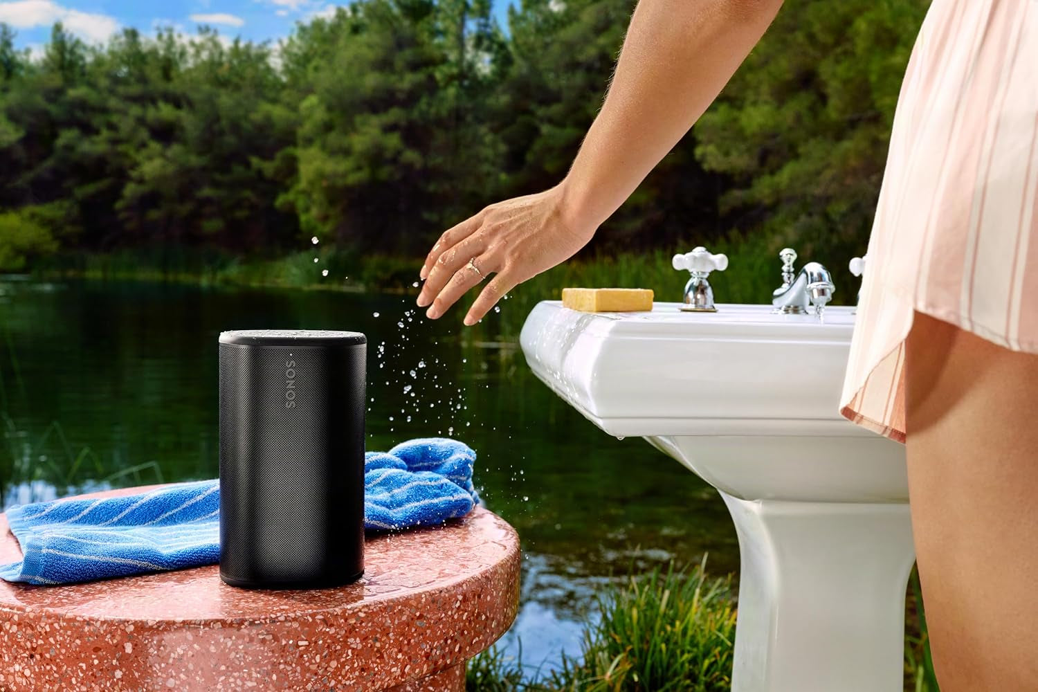 Sonos Play - Portable Bluetooth Speaker with Wifi, Alexa, 24-Hour Battery Life, Charging Base - Black