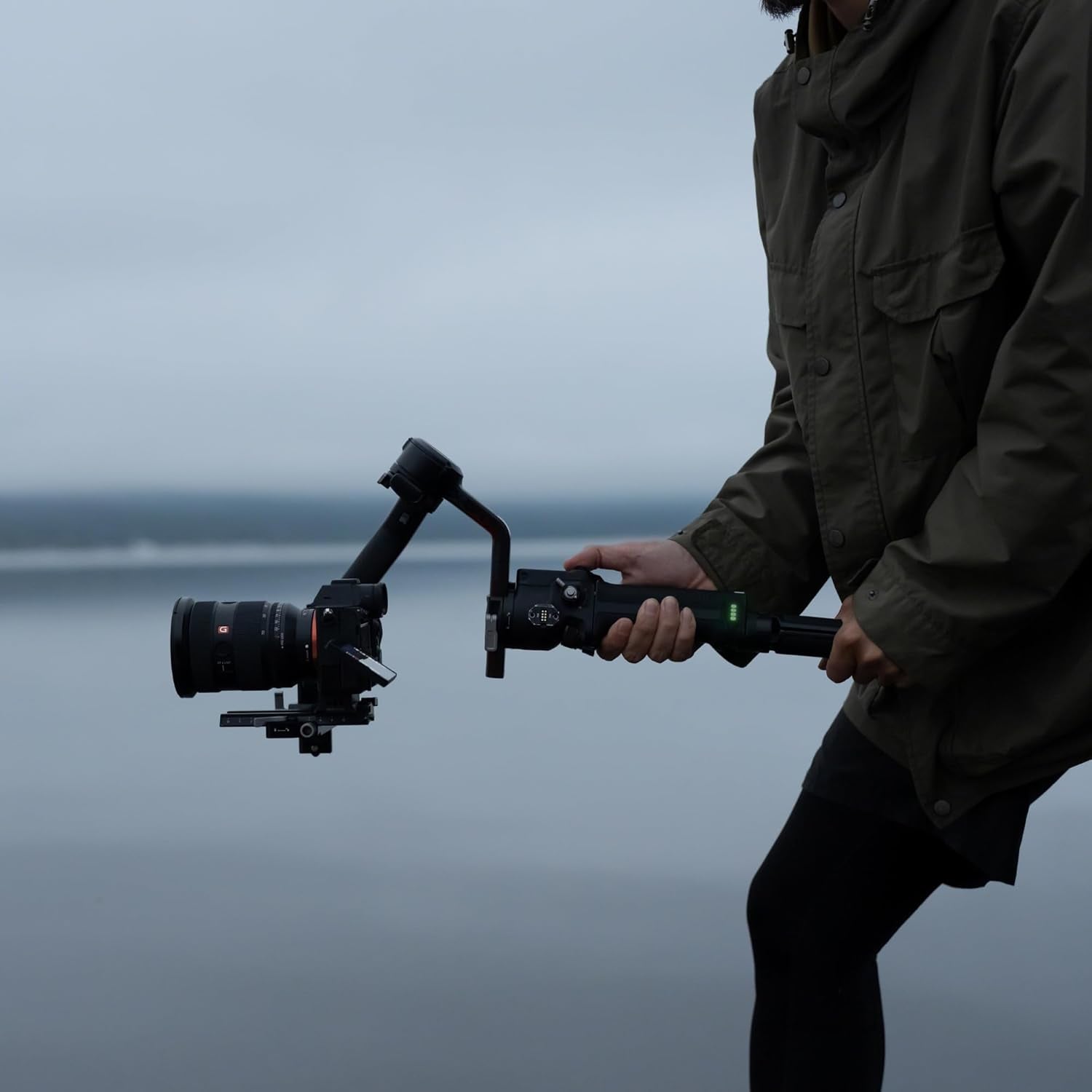 Sony Alpha 7 V Full-Frame Hybrid Mirrorless Camera: 30Fps Blackout-Free Shooting, AI Autofocus, 5-Axis In-Body Stabilization + Sony - FE 28-70Mm F/3.5-5.6 OSS Interchangable Standard Zoom Lens | 33MP Full-Frame, 30Fps Blackout-Free Af and Ae, Bionz XR2 AI, 5-Axis Ibis up to 7.5 Stops, Fe 28-70Mm Oss Ii Kit
